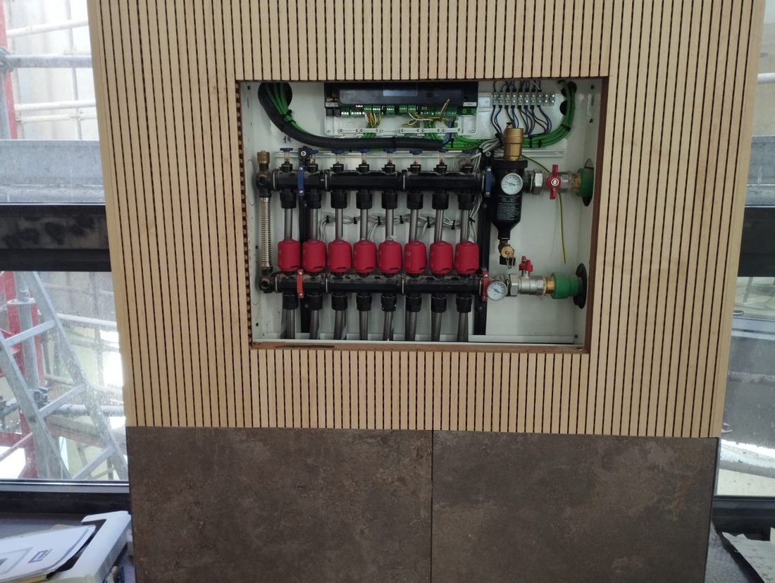 Colector de suelo radiante